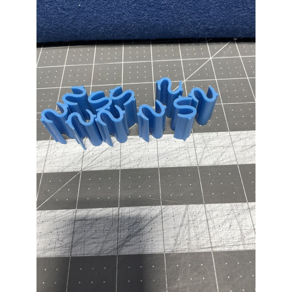 Race to Riches Wheeling Dealing Board Game 10 Blue Token Replacement Parts